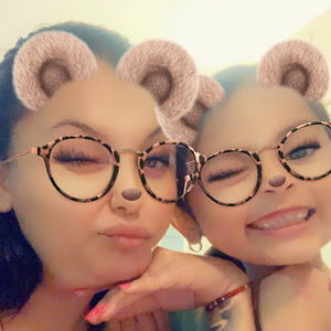 Meet your Posher, Mayra